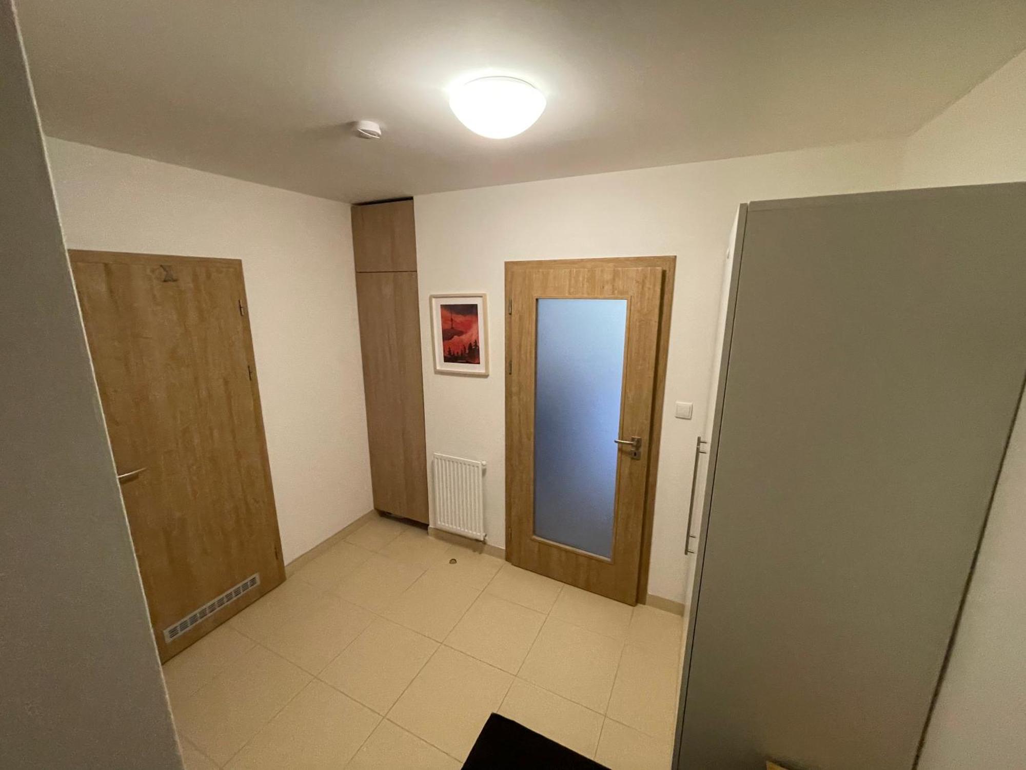 Apartman 卡尔洛瓦斯图丹卡 外观 照片